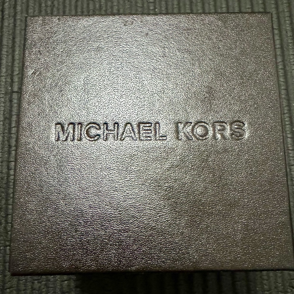 MICHAEL KORS - RUNWAY WATCH (NEW) - Picture 8 of 9